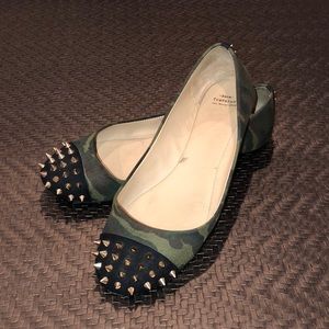 Zara Camouflage Printed flats